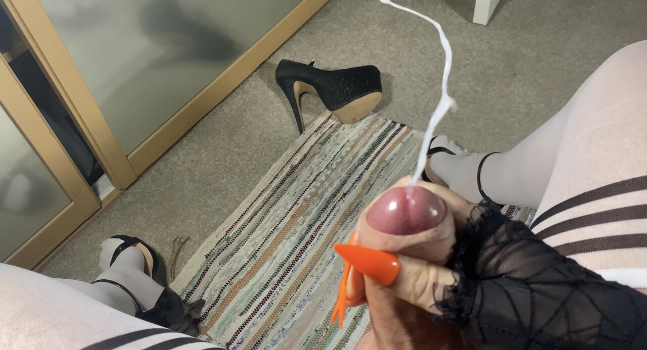 巨大的射精抚摸我的坚硬