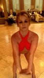 Britney spears - muñeca bailando en bikini snapshot 9