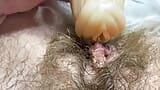 Riesige aufrechte Klitoris fickt Vagina - großer Orgasmus tief drinnen snapshot 9