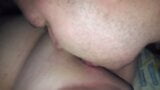 Amateur lamiendo el coño hasta el orgasmo perfecto y gimiendo (cunnilingus) snapshot 8