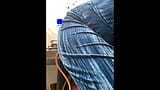 Aarohi mostra il suo culo grosso quando il marito in videochiamata. snapshot 13