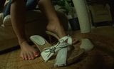 18. Je vais te punir en te faisant renifler mes pieds snapshot 14