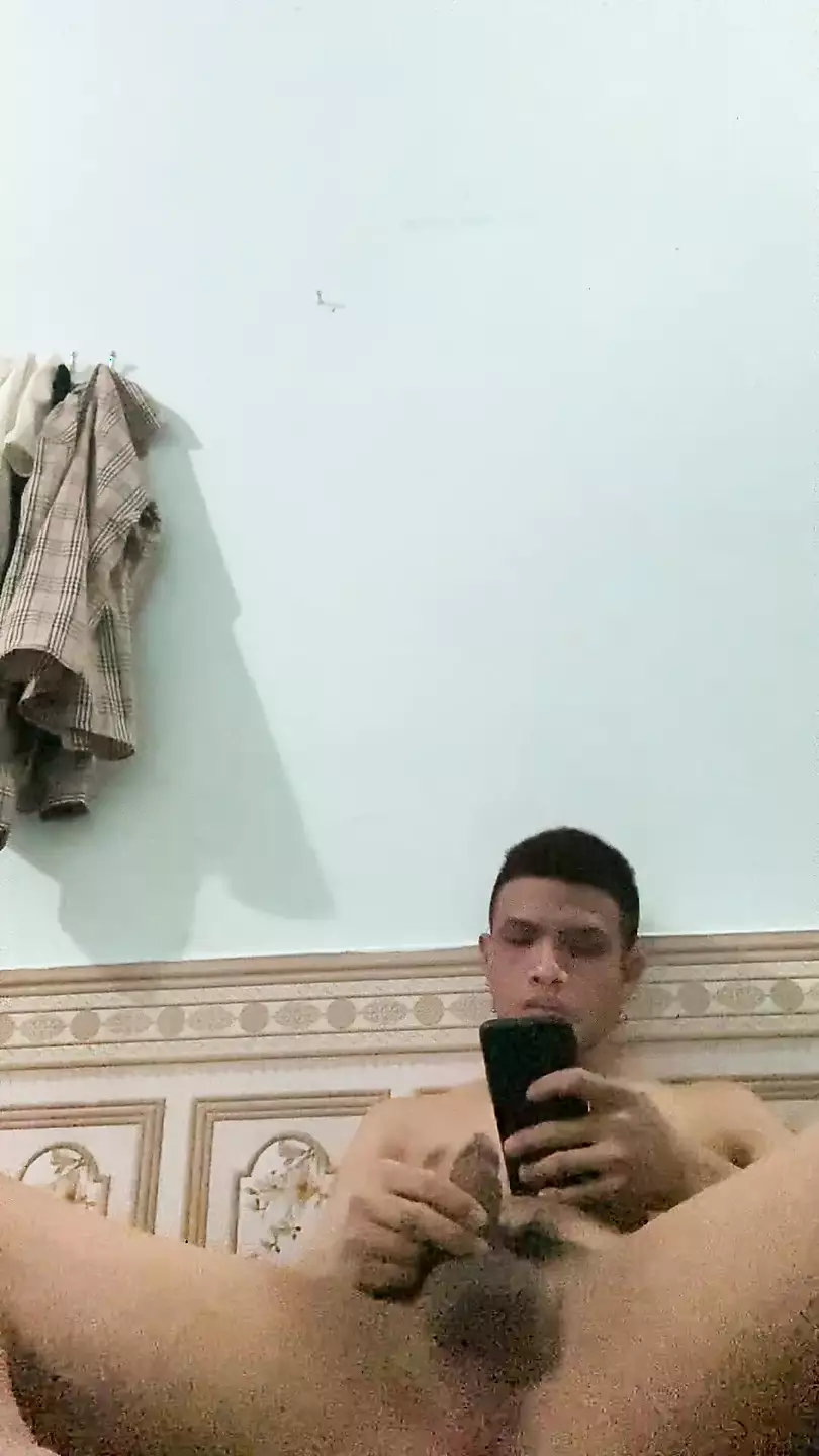 Hai anh anh em bu cu nhau