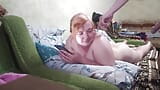 Rousse, une jeune grosse suce et baise avec un vibromasseur snapshot 1