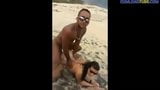 Like a boss - une brune et une blonde albinos se font baiser sur la plage snapshot 4