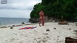 Seks luar biasa di pantai telanjang - pasangan Rusia amatir snapshot 5