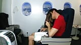 飛行機の中で匂いを嗅いだり舐めたりするスチュワーデスの足! snapshot 10