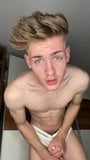 Sexy blonder Twink snapshot 4