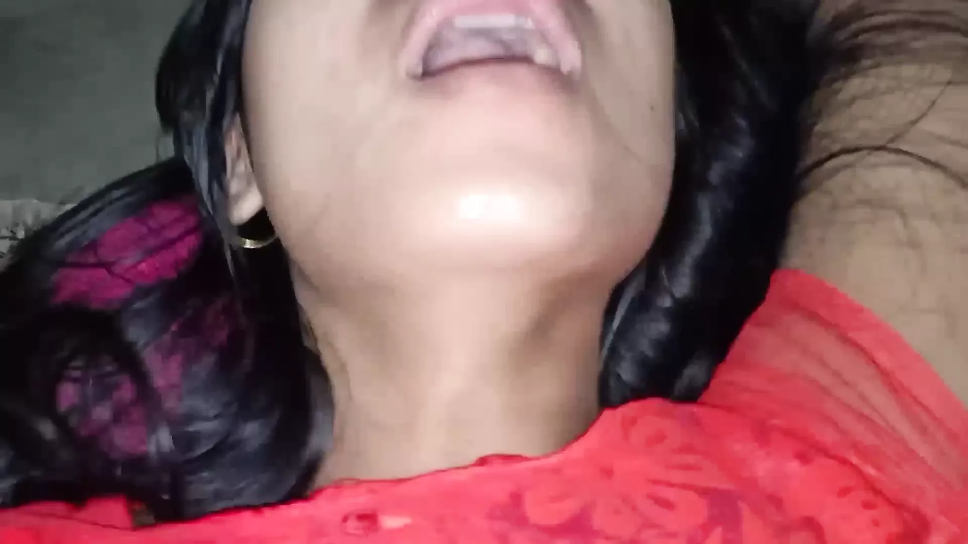 Watch Choti Aur Kachhi Chut Lal Churidar Utakar Choda Indian Girl video on ...