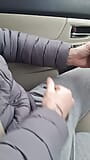 Masturbation en voiture snapshot 11