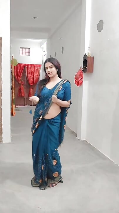 Desi girl first time video part 1