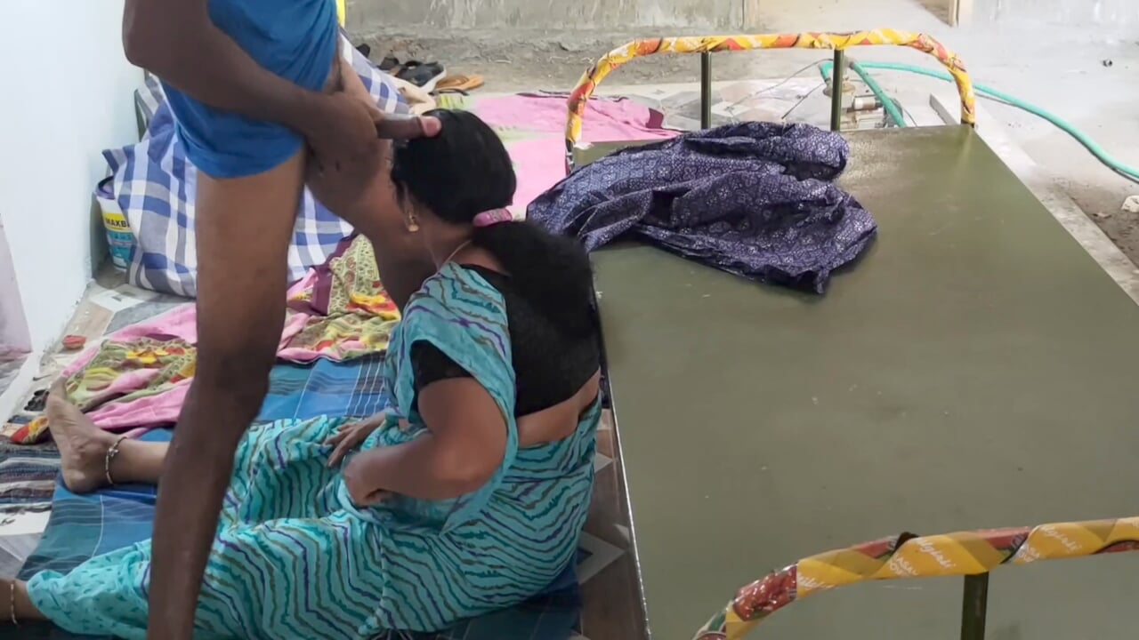 La matrigna ho provato il piacere più bello quando si è chinata e ha fatto sesso