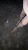 Il travestito cammina nella notte dei tacchi snapshot 4