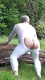 Lycra chaps 산책하기 위해 밖으로 snapshot 6