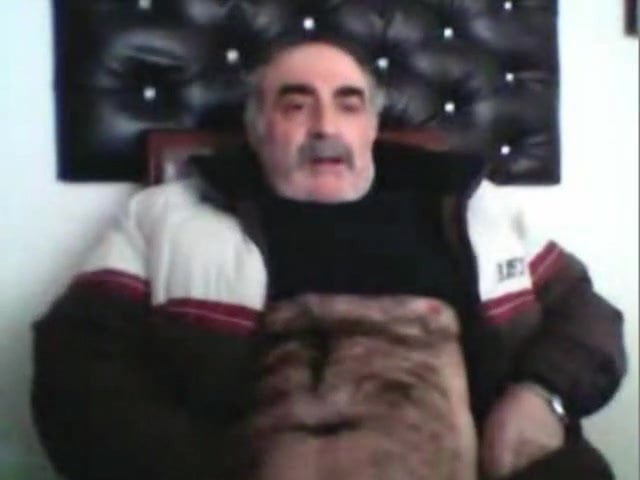 Paja con un maduro turco muy peludo y bigoton