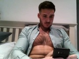 Gorgeous Str8 guy cums on cam #5 snapshot 9