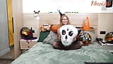 Ładna blond kopciuszek zostaje zerżnięta w czarnych rajstopach na Halloween snapshot 2