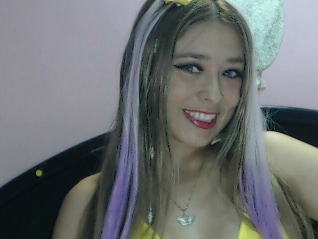 Angeleyes, 엉덩이와 보지를 삼키고 깊숙이 삽입!! | xHamster