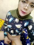 shemale hijab indonesia handjob snapshot 3