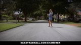 Exxxtrasmall - une latina à gros tétons s'excite après son pied snapshot 1