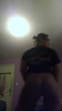 Exgf twerking pussy for the camera snapshot 1