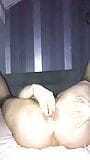 Joven trans ama jugar con su culo snapshot 1