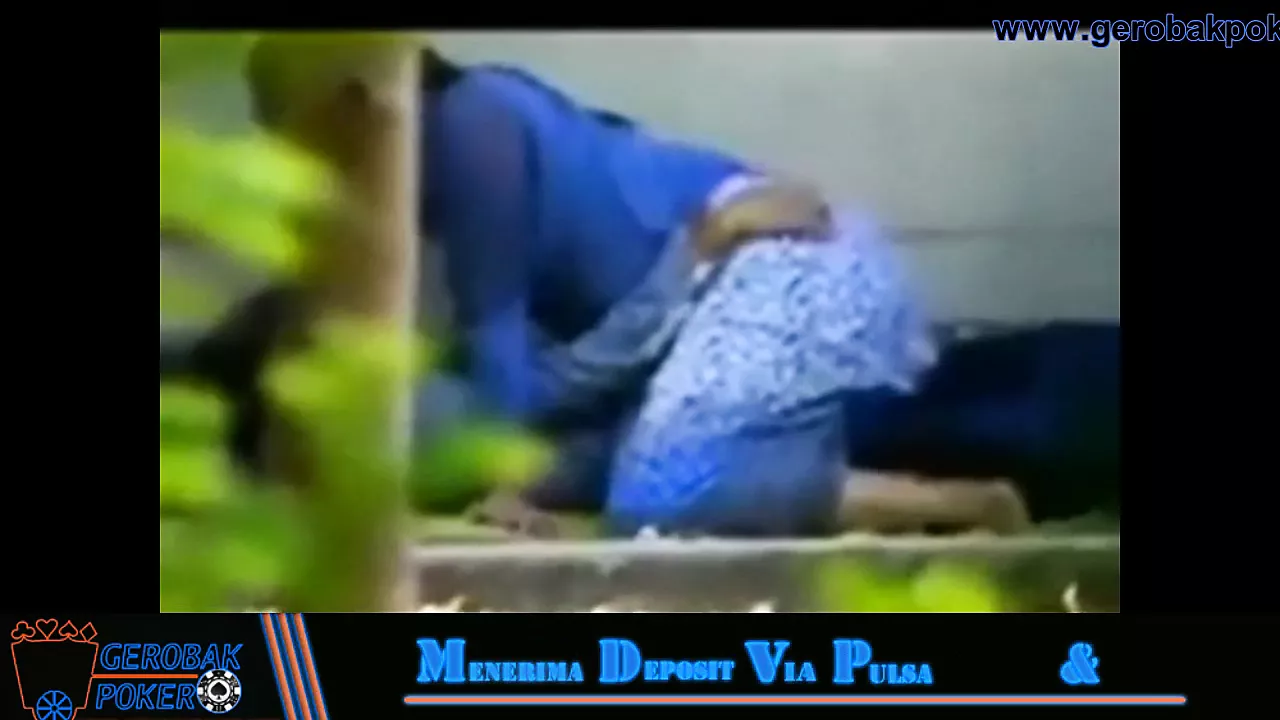 Pembantu dientot majikan