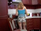 Z44B 729 What Happens in the Kitchen snapshot 1