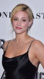 Lili Reinhart, инструкция по дрочке (задания, унижение) snapshot 17