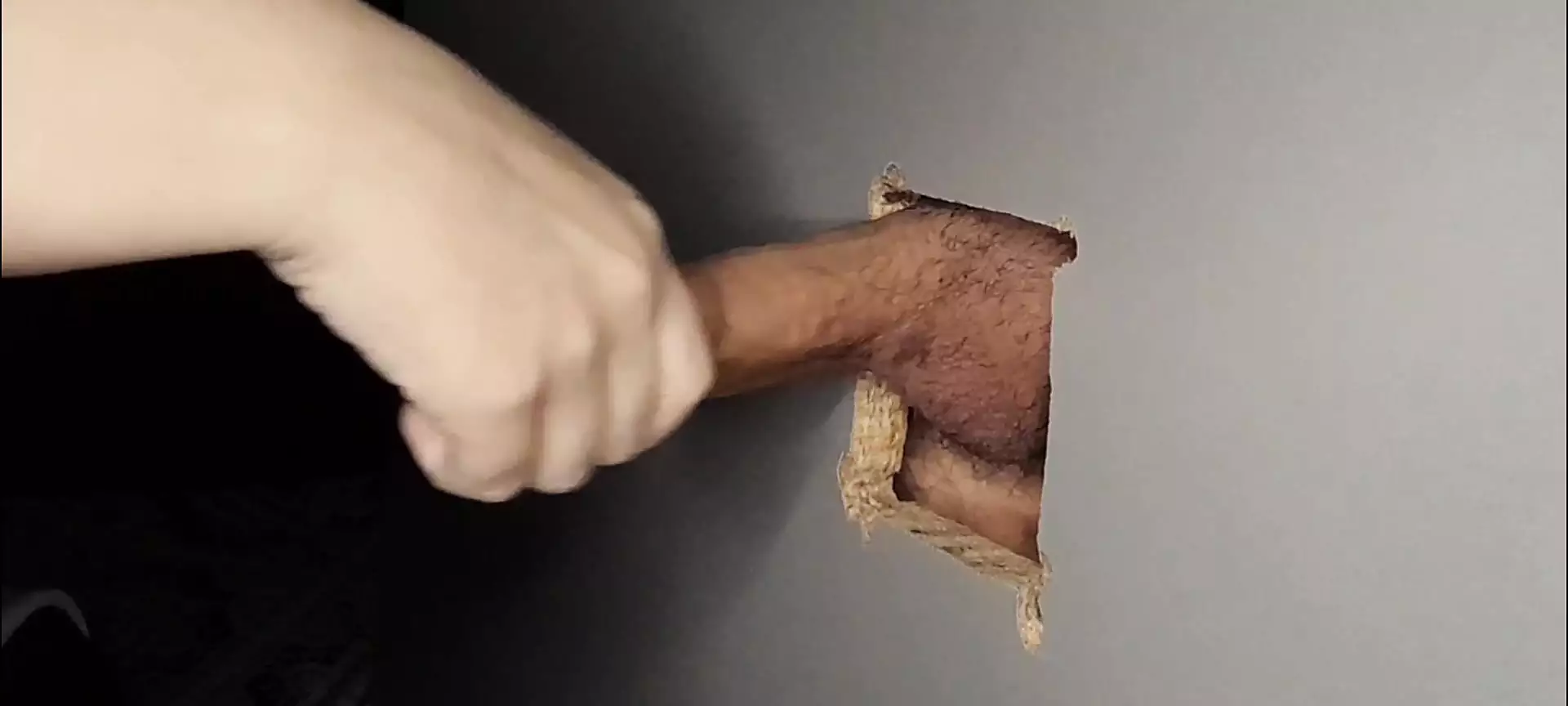 Gloryhole Footjob