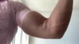 Plus de biceps de chemise snapshot 7