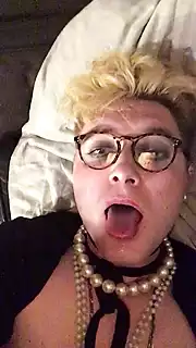 Kuyov jinsiy aloqada bolgan toyda porno tomosha qiling