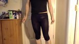 Piss and wank in tights snapshot 1