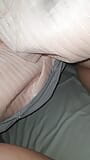 Пасынок в постели с большой задницей мачехи имеет сильную эрекцию, касаясь ее задницы snapshot 5