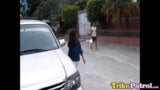 Trikepatrol - zwei sexy Pinay-Mädchen teilen den Schwanz von glücklichem Fremden snapshot 2