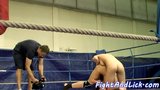 Babe Strapon von Wrestler Dyke gefickt snapshot 15