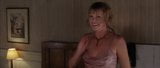 Charlize theron - kepala di awan (2004) snapshot 1