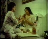 Godendo paffuto mallu letto - clip di film indiano snapshot 1