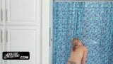 Caresses familiales - un beau-fils partage une douche avec sa belle-mère sexy snapshot 3