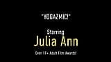 Dick drainer julia ann menggunakan setiap lubang untuk memerah susu guru yoga! snapshot 1