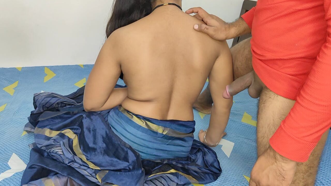 Komal boli aj muze pichhvade me dalvana hai meri gand bahut khuja rahi thi.