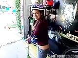 La teen topanga si masturba nel suo garage snapshot 3