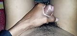 Grande polla masturbación con la mano indio chico Sexo snapshot 6
