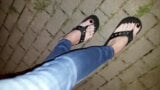 Chanclas extremas y pies extremadamente sexys snapshot 7