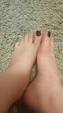 Showing beautiful legs and toes snapshot 8