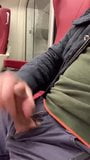 Klaarkomen op mezelf in de trein snapshot 3