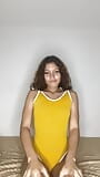 La sexy ragazza di 18 anni prova i suoi nuovi vestiti snapshot 15