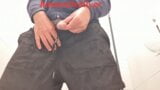 Maestro ramon mea en sus pantalones cortos negros de fitness, caliente snapshot 5