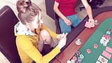 Strip Poker berakhir Dengan Persetan Kasar snapshot 1