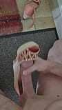 Sperma i stil varma skor av m granne i korridoren snapshot 7